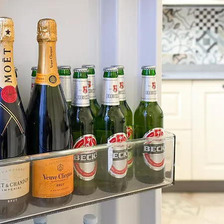 Villa Celeste - Lake View, Daily Housekeeping וילה